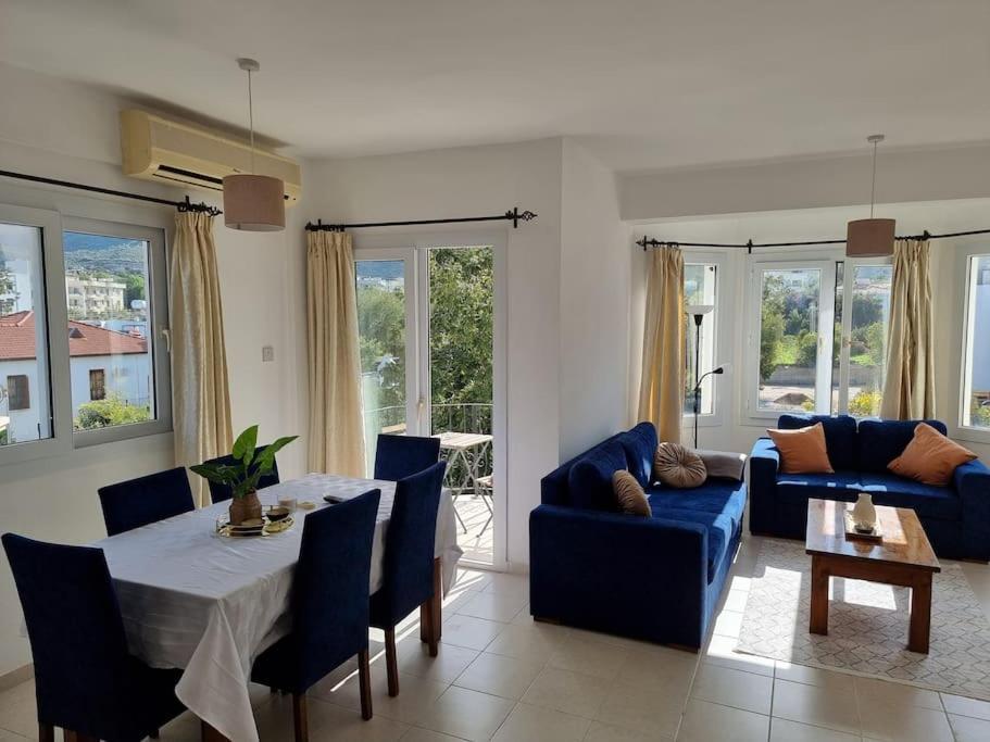 Gems'S Apartment - Luxury 3 Bedroom Penthouse With Pool Karavas  Exterior foto